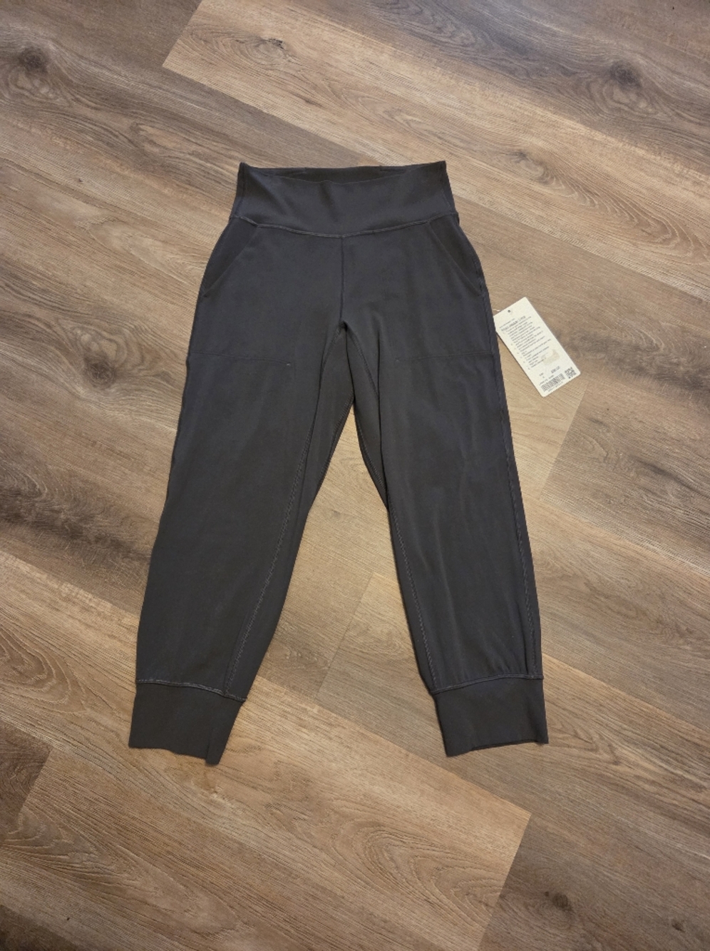 Lululemon Align Jogger Crop - Picture 2 of 10